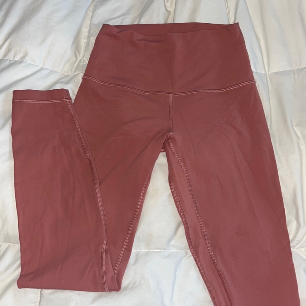 Light pink Lululemon Align leggings